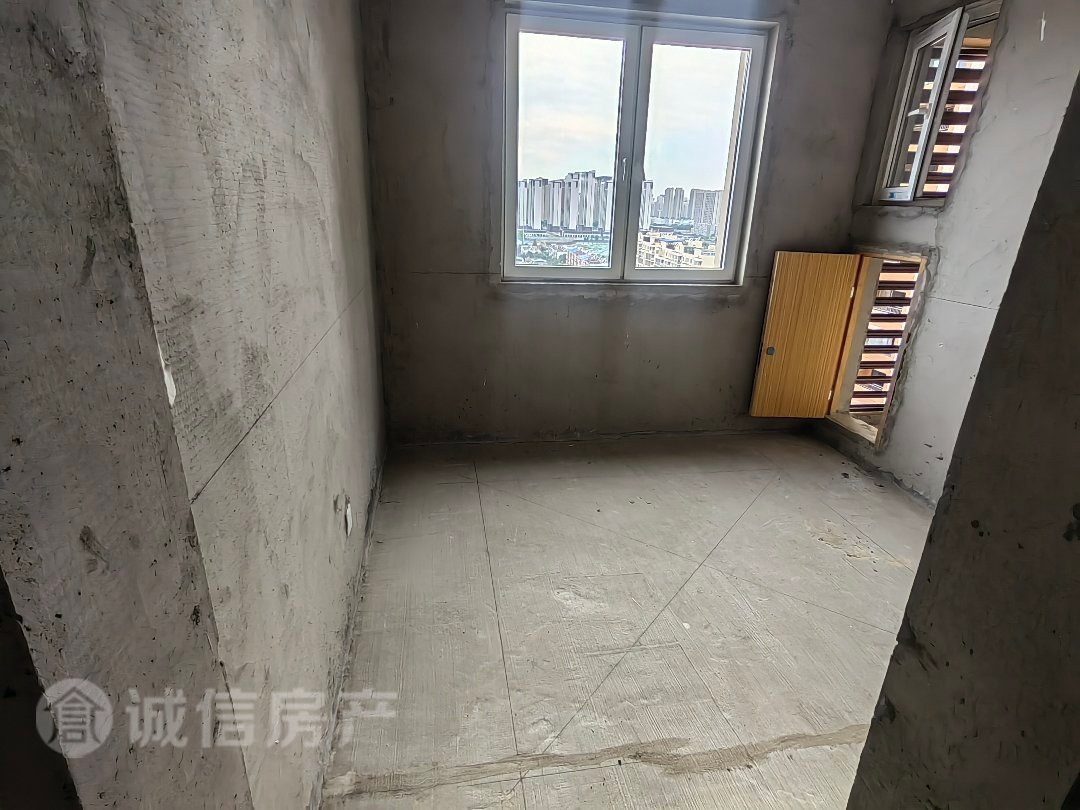 二机厂安置区,二机厂安置小区毛坯三室两厅繁华地段市中心黄金楼层四小一初中5