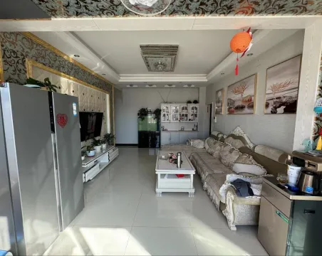 海天花园3室2厅1卫朝南精装