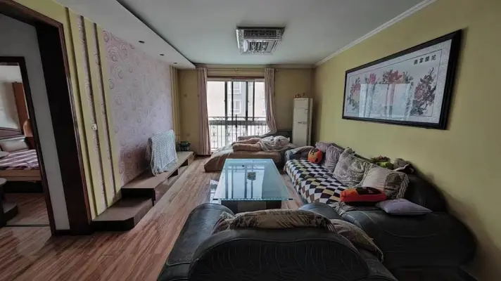 秦皇北路 万达商圈 御景名苑 电梯大两室可改三室拎包住！