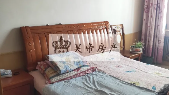王岘东路，六中附近，交通便利