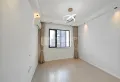 豪华装修3室2厅1卫1阳台，拎包入住，采光空气都很好！10