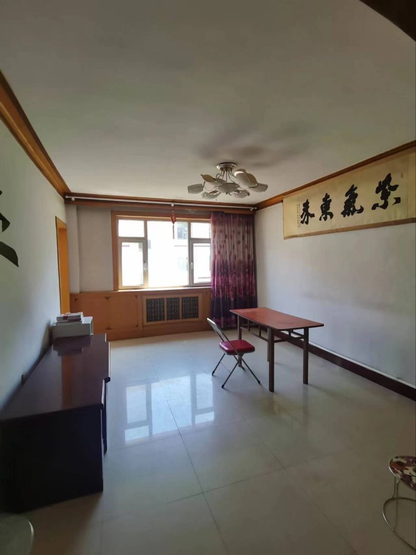 房子简装修带简单家具，证满五年-红古区二家属院二手房价