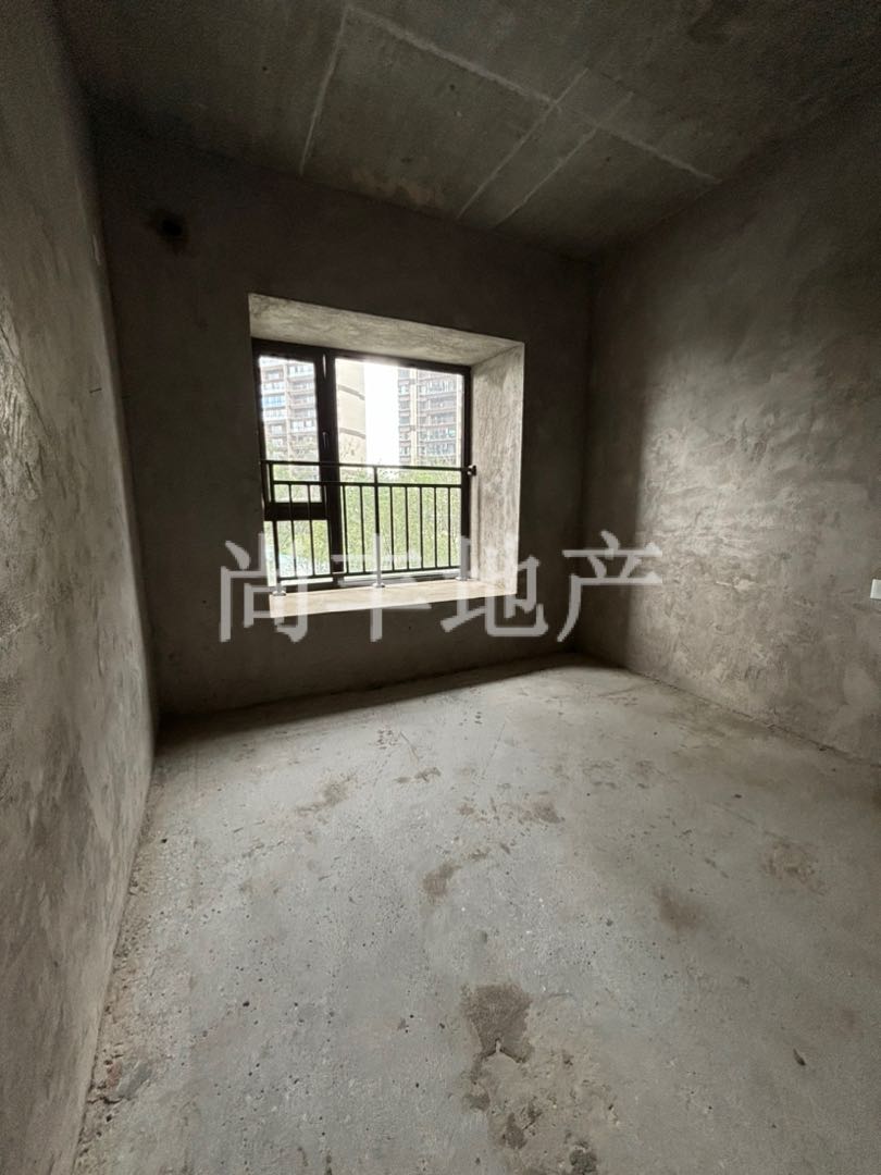 麒麟区西片区毛坯4室2厅2卫二手房出售6