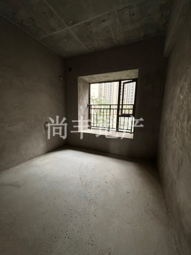 麒麟区西片区毛坯4室2厅2卫二手房出售10