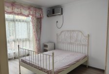 精装修一居，家具家电齐全