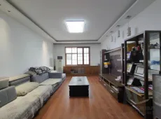 临渭区|武装部家属院4室2厅2卫出售