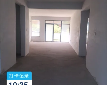 蓝水假期3室2厅2卫精装