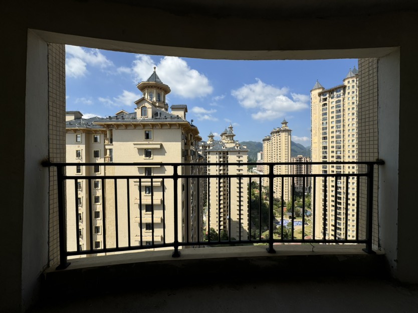 德远未来之城,未来之城 三室两厅两阳台 带车位8