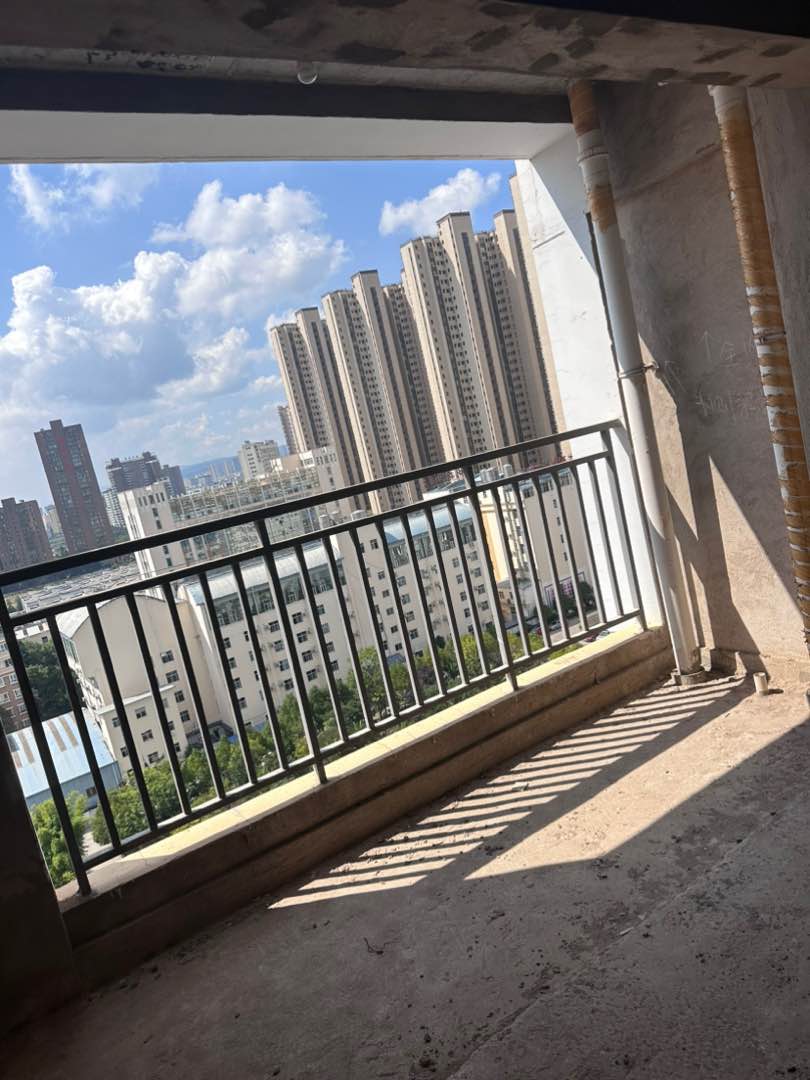 麒麟区南片区毛坯3室2厅2卫二手房出售7