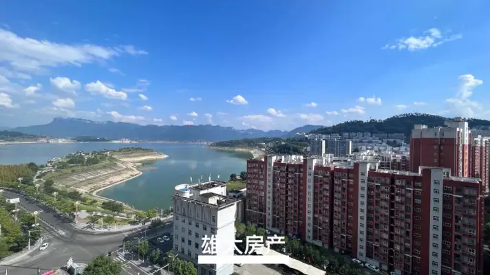 精品好房，楼层好，视野广，山水龙城3室2厅2卫2阳台南北！