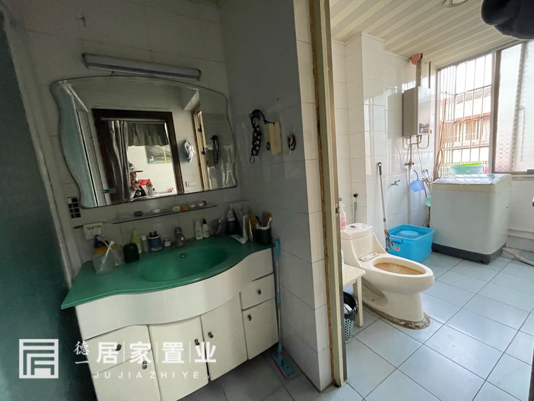 建设街市政府,政府小区，精装修3房，实小在对面，出行方便6