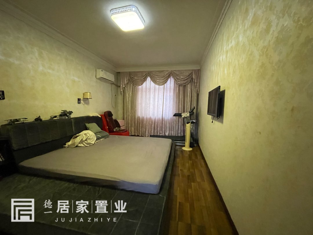 建设街市政府,政府小区，精装修3房，实小在对面，出行方便4