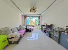 瓮安县|老县委宿舍5室2厅1卫出售