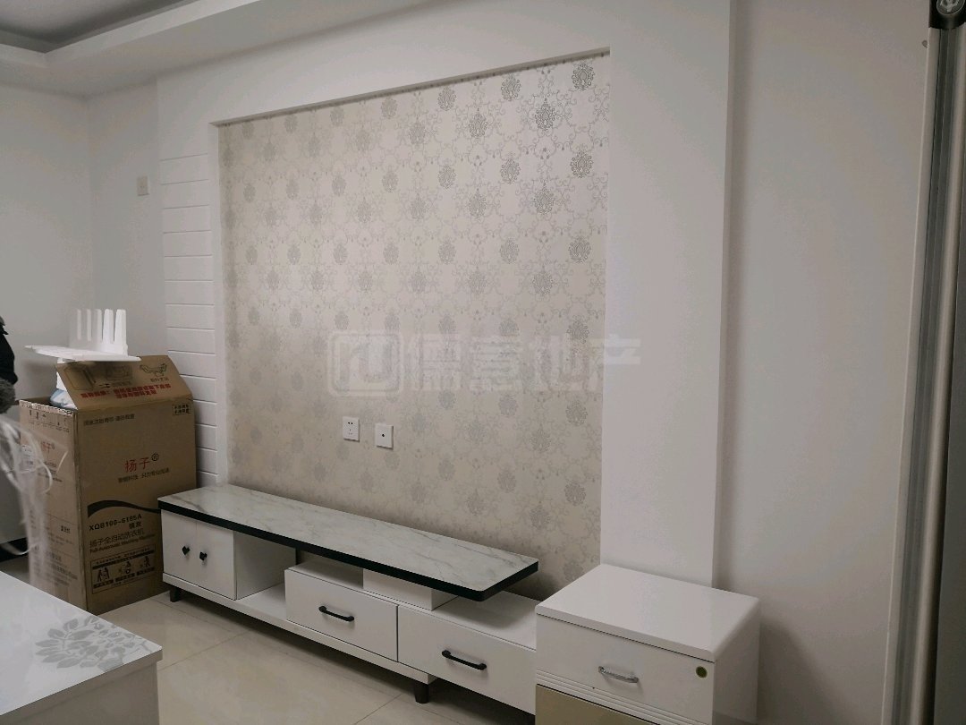 罗马花园,罗马花园精装两室电梯房家具家电齐全拎包入住楼层采光好可以按揭3