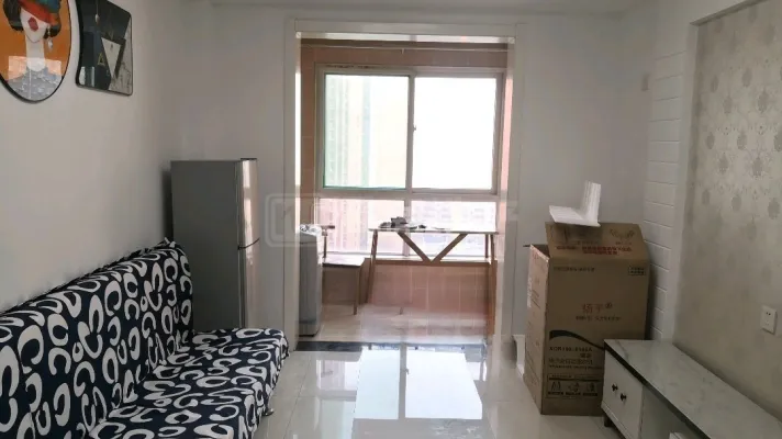罗马花园精装两室电梯房家具家电齐全拎包入住楼层采光好可以按揭