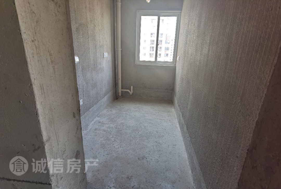 河景花园安置区,看房有钥匙，房主诚心卖1