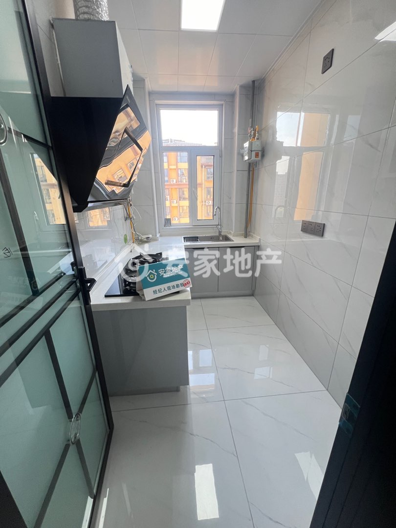 天尧明珠,精装短住两居，凤凰层，看房方便6