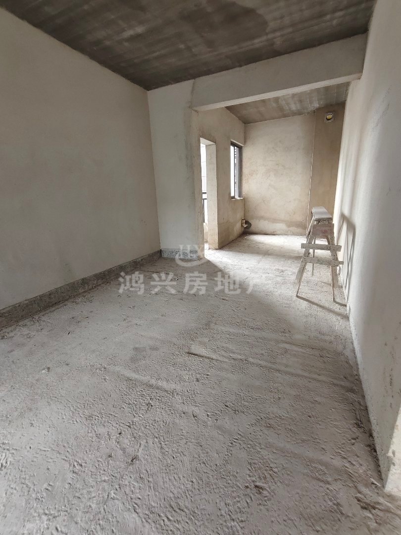 荣顾购物公园毛坯5室2厅2卫，赠送大露台总价62万-荣顾购物公园二手房价