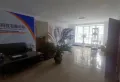 广场附近四室两厅两位出售6
