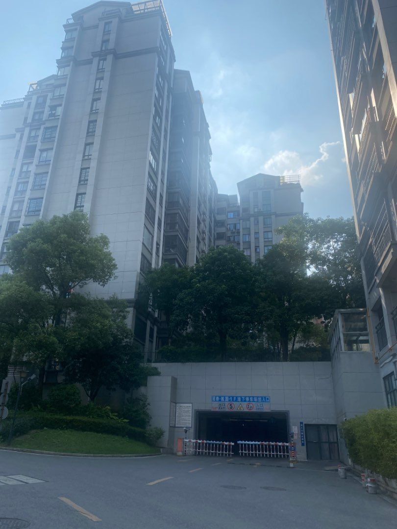 冠泰城国,龙隐小学和一中的电梯高层3居室15