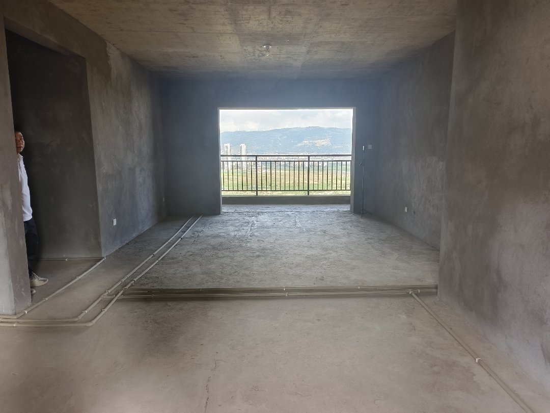 麒麟区南片区毛坯3室2厅2卫二手房出售10