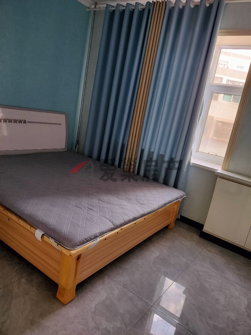 兰新小区,兰新小区一楼二室二厅精装23004