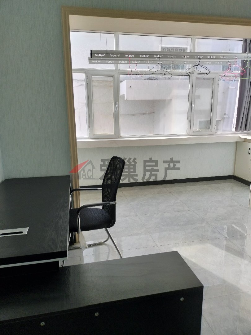 兰新小区,兰新小区一楼二室二厅精装23006