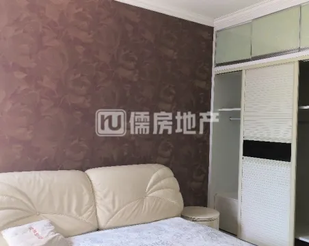 盛世华府小区4室2厅2卫朝南北精装