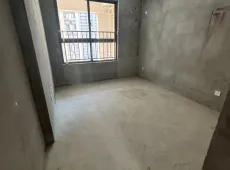 颍东区|东湖世纪城七区4室2厅2卫出售