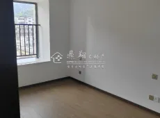 三门县|华董璞丽府4室2厅2卫出售