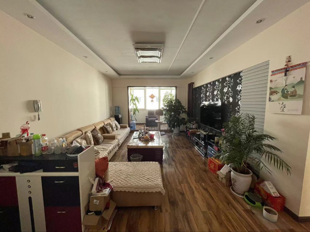 3室2厅2卫1阳台112㎡,阔绰客厅,超大阳台-盛世锦华东江花园二手房价