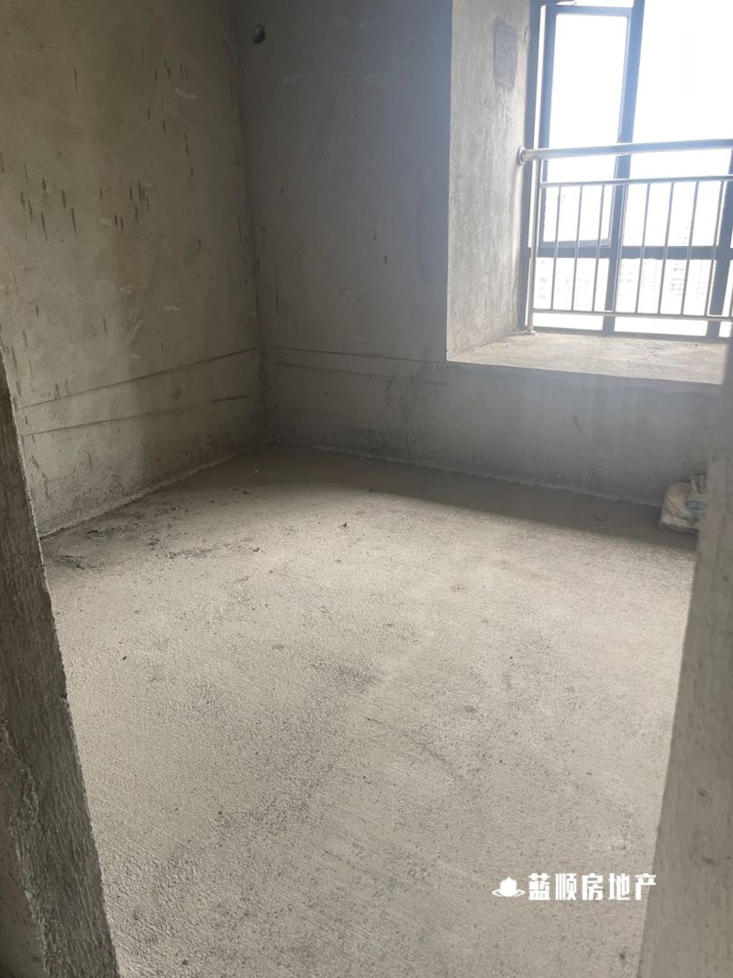 右江区右江毛坯5室2厅2卫二手房出售10