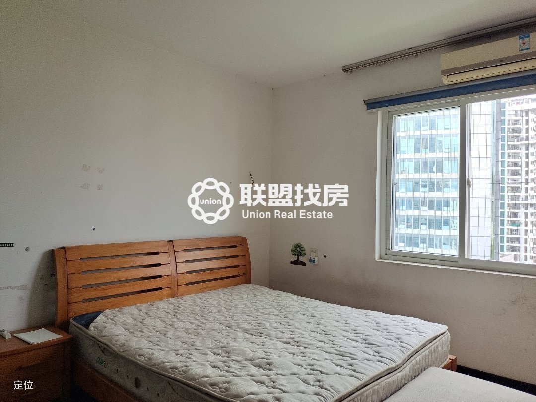 龙凤嘉苑,龙凤嘉苑三房出租，交通便利，楼下就是超市，出入方便3