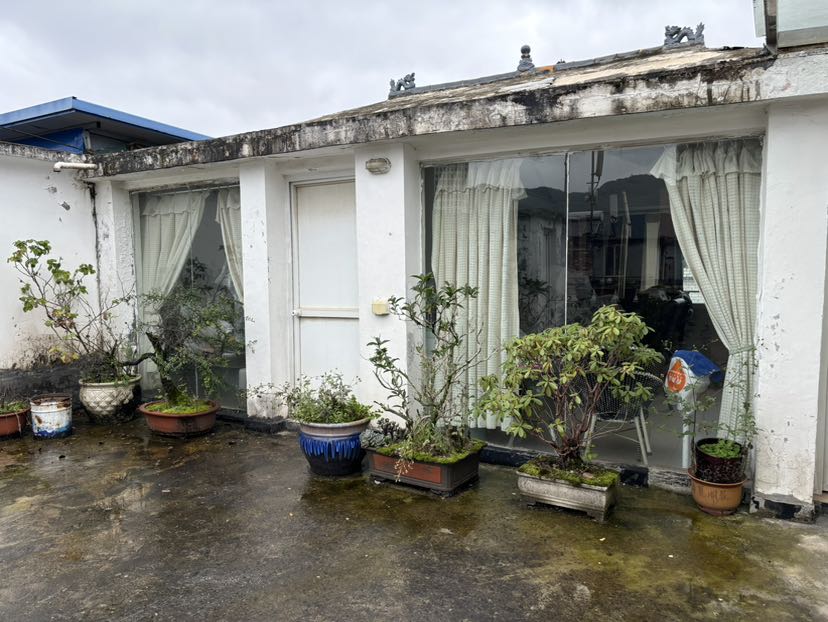 糖酒公司住宅小区,黄土坡市医院对面楼下楼上两套共4室2卫2厨房带楼顶花园15