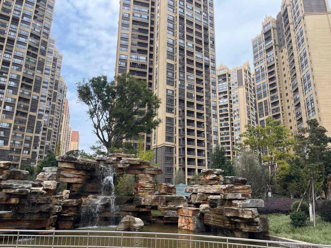 麒麟区南片区毛坯3室2厅2卫二手房出售15