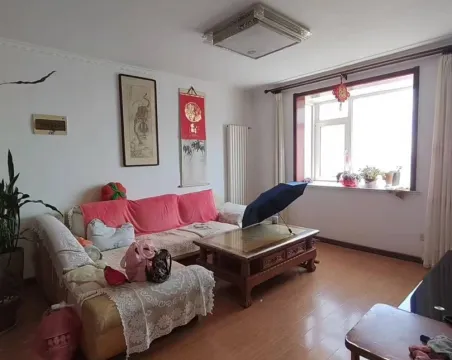 云南路小区3室2厅1卫精装
