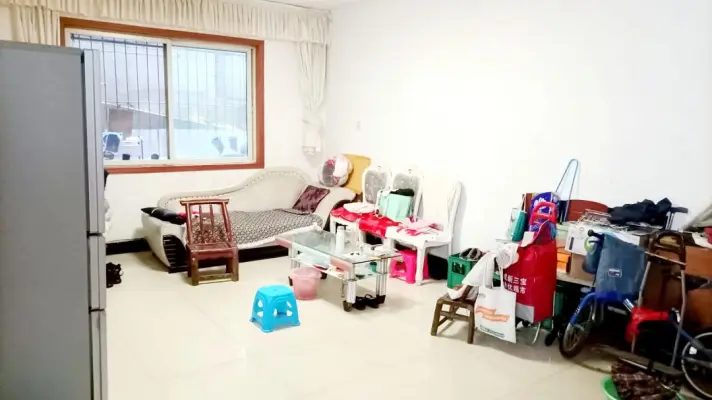 柳林路劳动局家属楼 四室