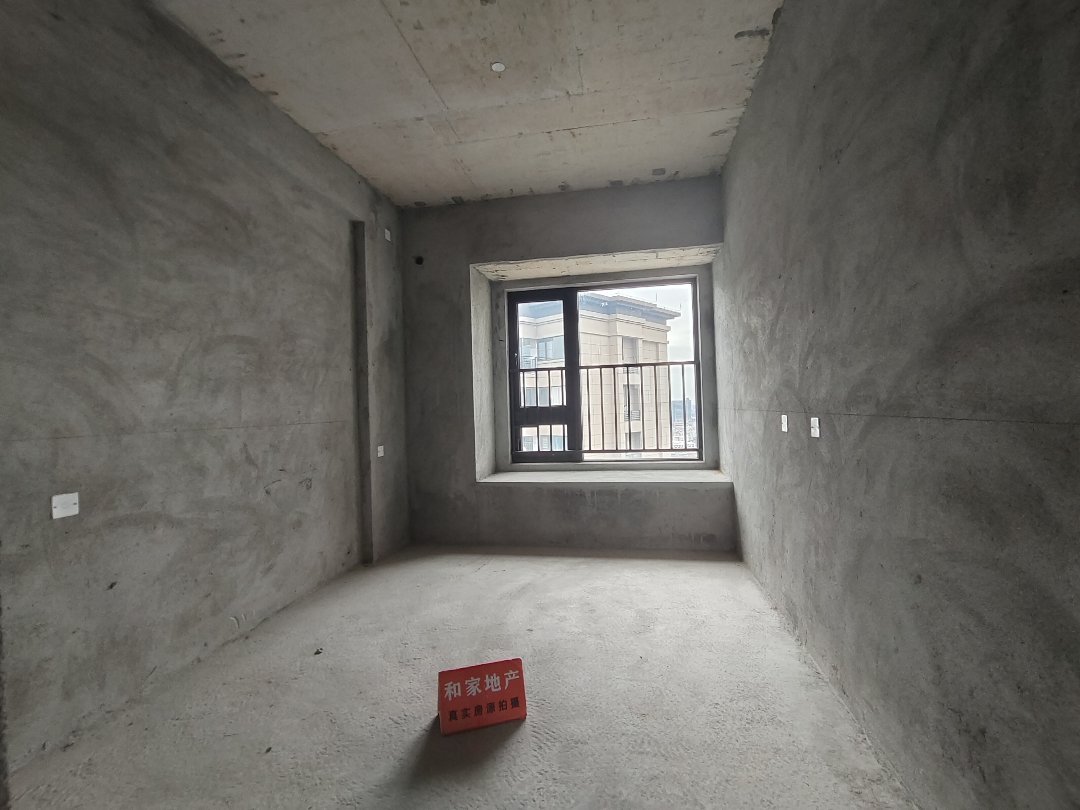 融信中骏学院府,南北对流双阳台，中间楼层，学院府9
