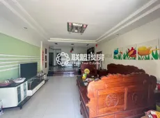 港北区|德宝国际新城4室2厅2卫出租