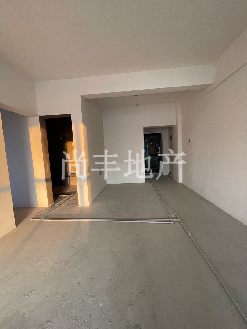麒麟区东片区毛坯2室2厅1卫二手房出售5