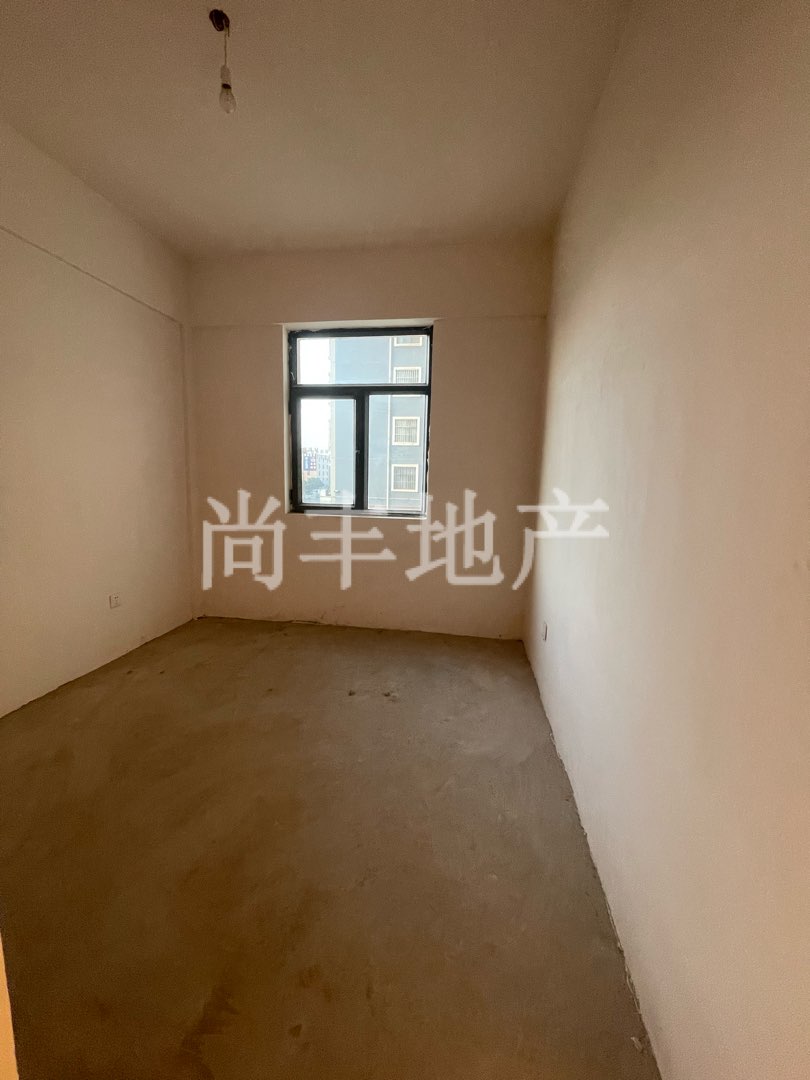 麒麟区东片区毛坯2室2厅1卫二手房出售6
