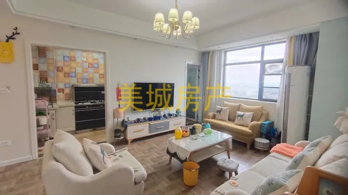 学府尚城周边配套完善，泳池健身影院一应俱全