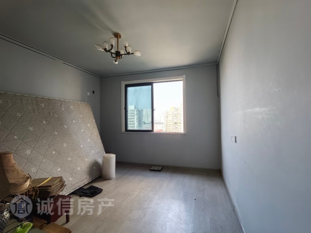 CBD万达广场,CBD万达广场好房出售！此房两证全！房主急售，价格可议！5