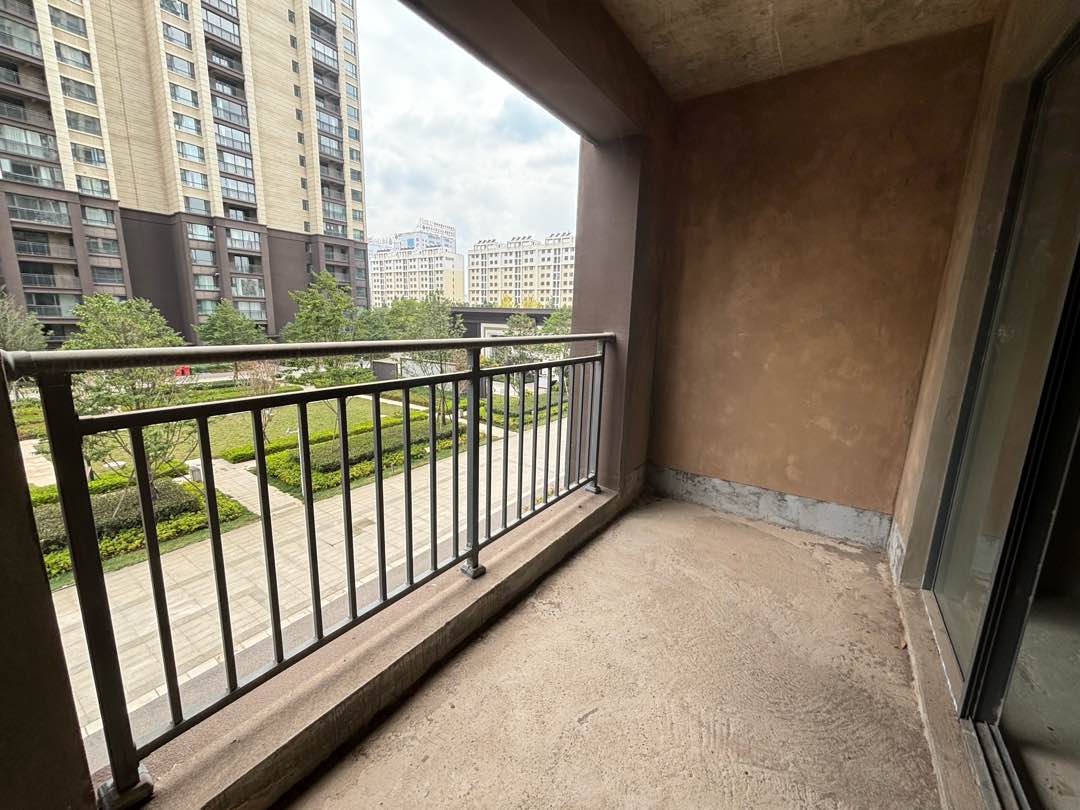 麒麟区南片区毛坯3室2厅2卫二手房出售5