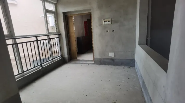城北滨江河畔北区格局好,十年难遇户型，不容错过