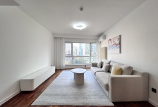 普通1室2厅1卫1阳台地铁沿线,交通便利,舒适宜居