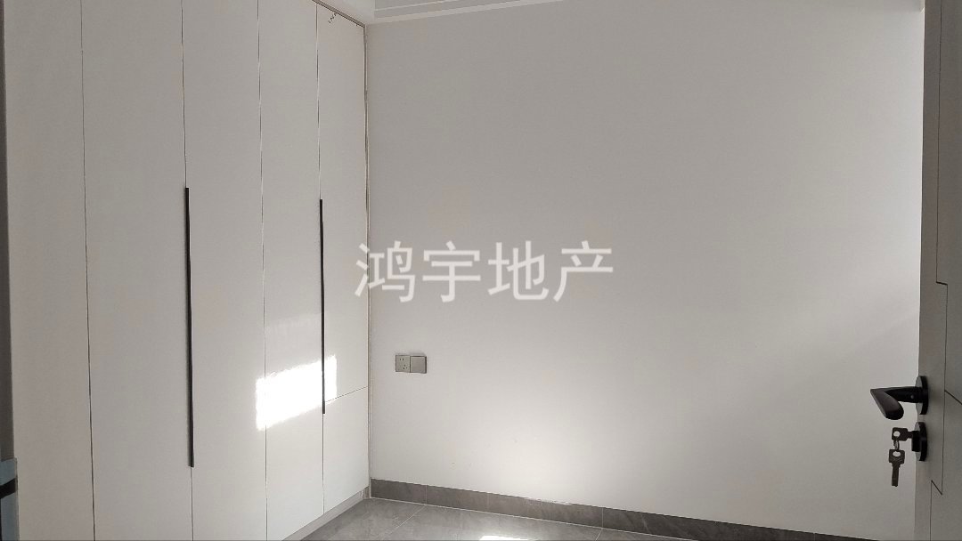山水国际,山水国际三房精装修未入住，房东外面置业！随时看房8