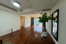 新城国际 室外阳台 两居 随时看
