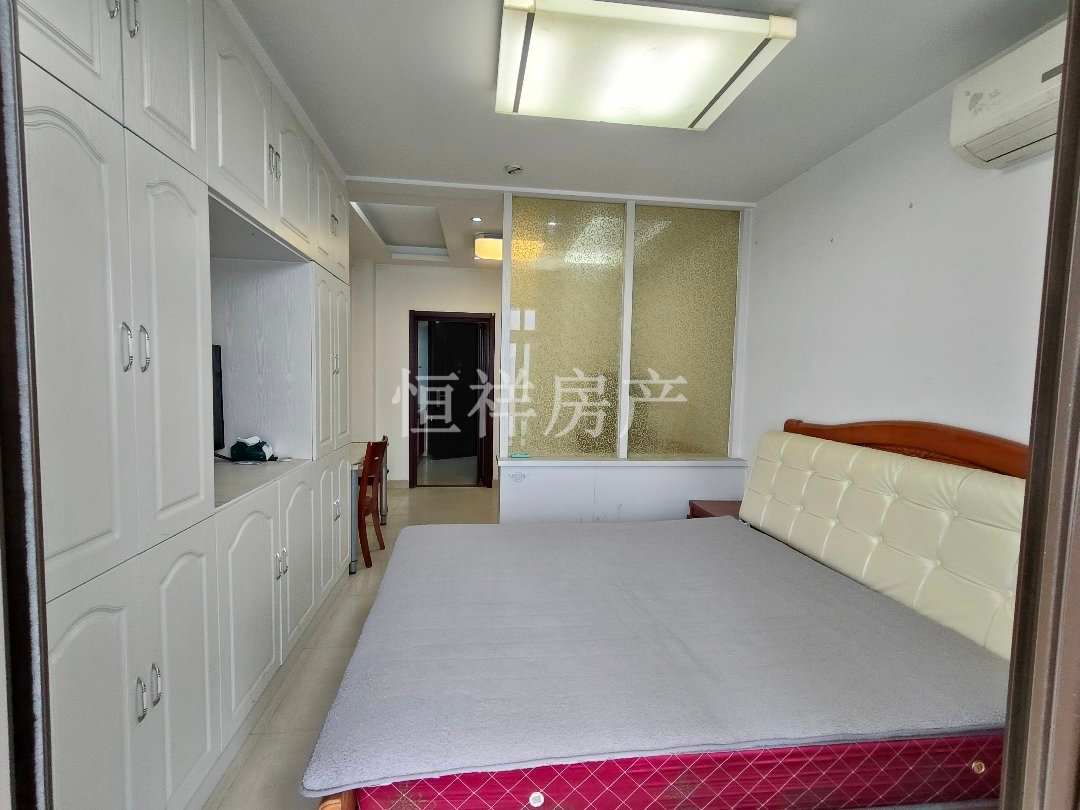 东方不夜城,市中心电梯小套住家房3