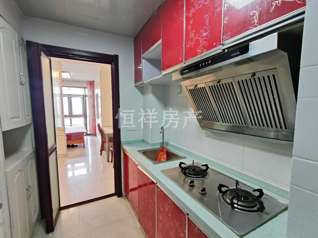 东方不夜城,市中心电梯小套住家房10